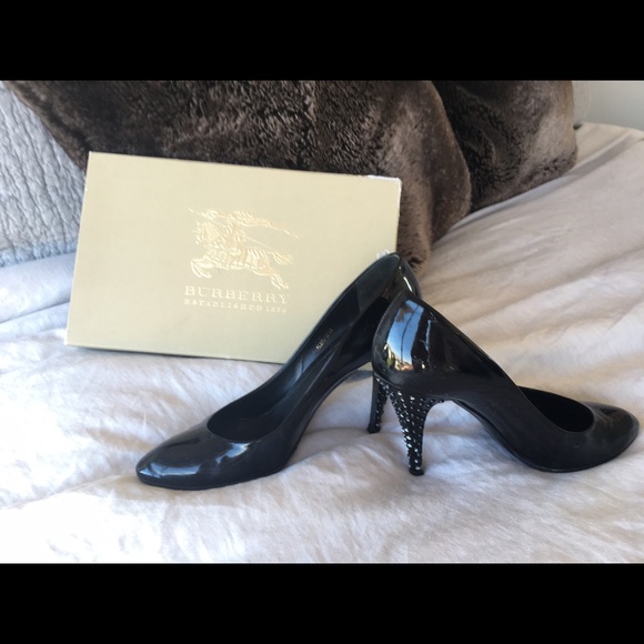 Burberry Black Pumps