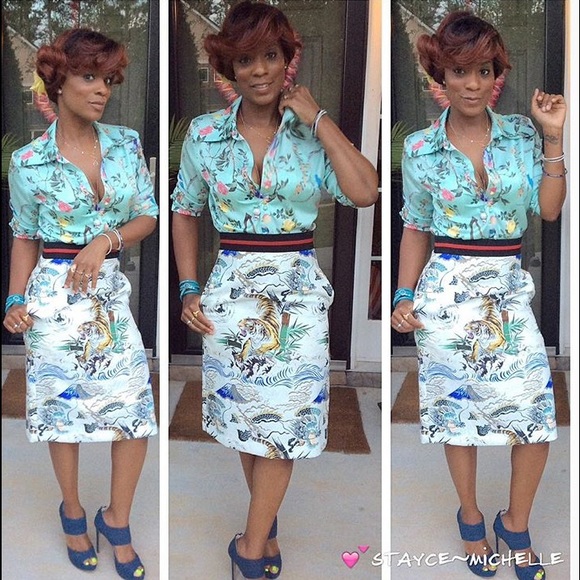 Print Collar Shirt With Tiger Print Pencil Skirt. - Picture 4 of 4