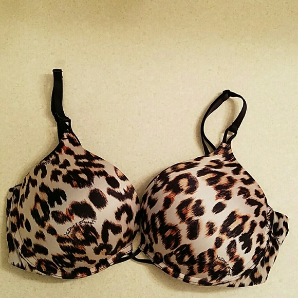 Victoria's Secret Bombshell - Picture 1 of 1