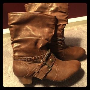 Fashionable cowboy boots