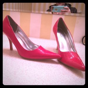 Red Pumps