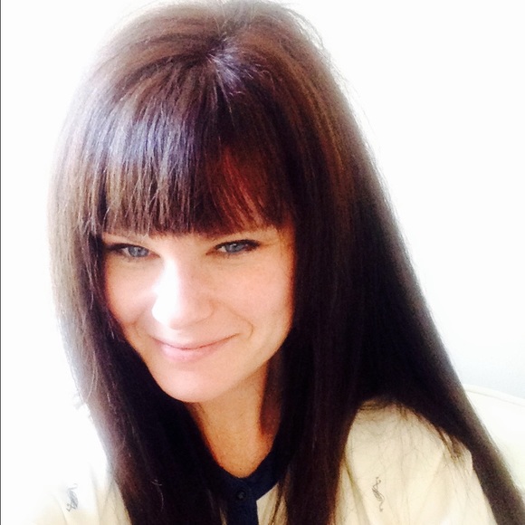 Meet your Posher, Amanda - Picture 1 of 1