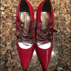 Steve Madden red leather maryjane pumps. 5.5 sz