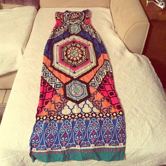 🎀 Colorful Aztec Maxi Dress 🎀