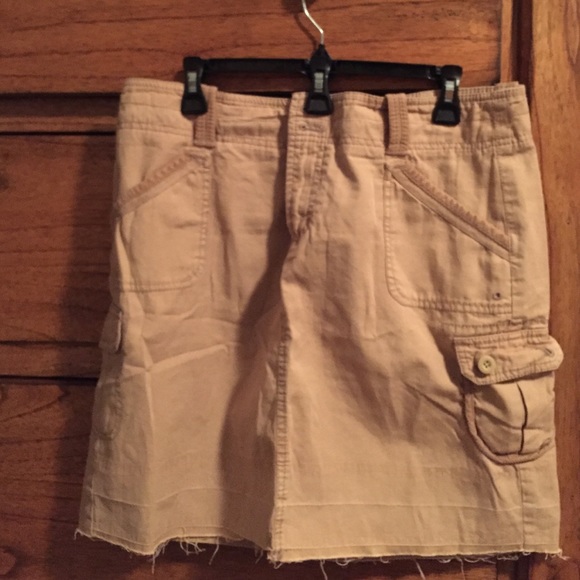 Gap distressed cargo skirt (never worn)