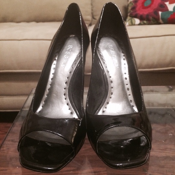 BCBG pumps - Picture 3 of 3