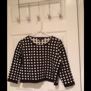 Forever21 Black and Cream sweater