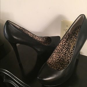 Jessica Simpson heels