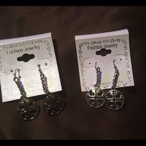 Traded Two pair cute earrings!! Gold and silver.