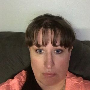 Meet your Posher, Leana