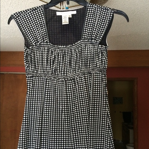 Adorable summer top xs great condition! - Picture 1 of 2