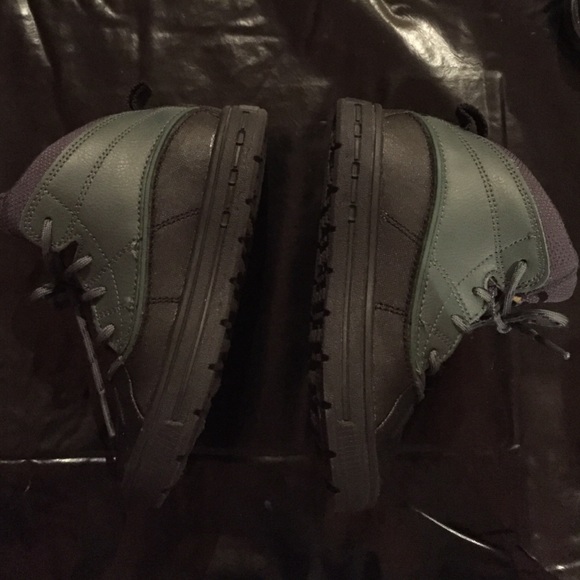 Toddler Nike boots