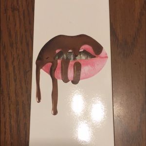 NIB Kylie Lip Kit True Brown