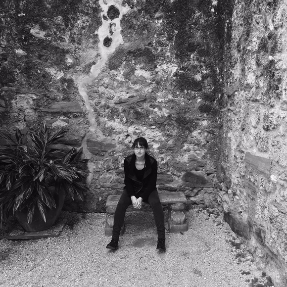 Meet your Posher, Lindsey - Picture 2 of 2