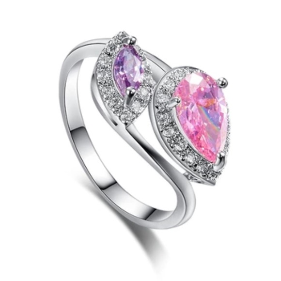 18K White Gold Plated Ring size 7 - Picture 1 of 3