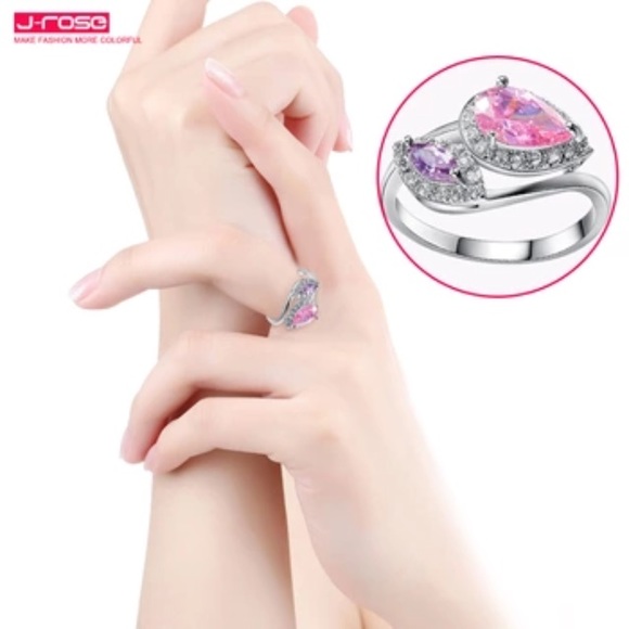 18K White Gold Plated Ring size 7 - Picture 2 of 3