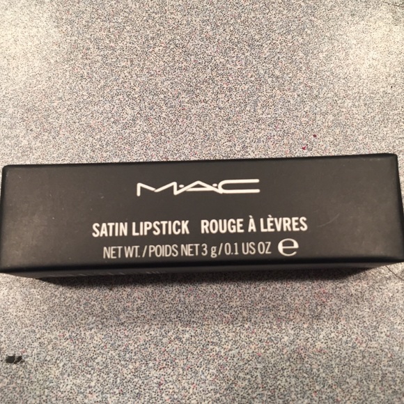 UNOPENED MAC Satin Lipstick in Cyber