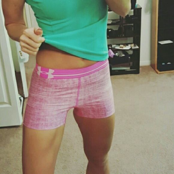 Under/Armour - Picture 3 of 4