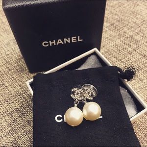 Chanel Earring