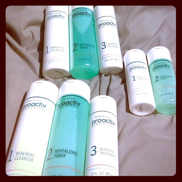 Proactiv Acne 3 Step Revitalizing Set. NWT