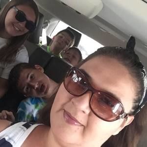 Meet your Posher, Danielle