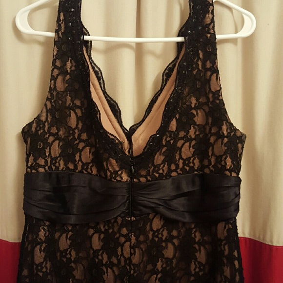 Dress - Picture 3 of 3