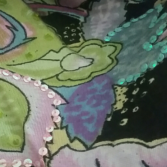 Colorful Ladies Top - Picture 3 of 3
