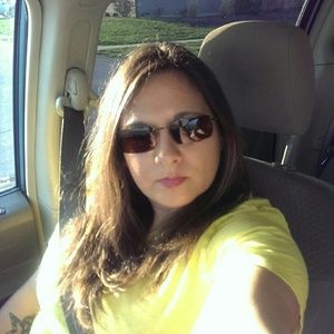 Meet your Posher, Amilia