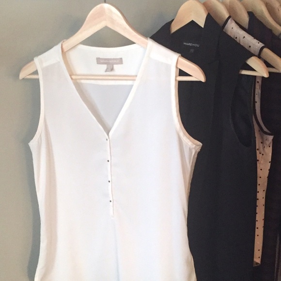 Sleeveless blouse