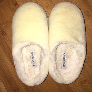 Glow-In-The-Dark Steve Madden Slippers