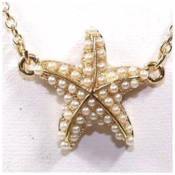 Gold Faux Pearl Layered Starfish Necklace - Picture 3 of 5