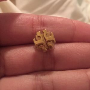 One Tory burch earring