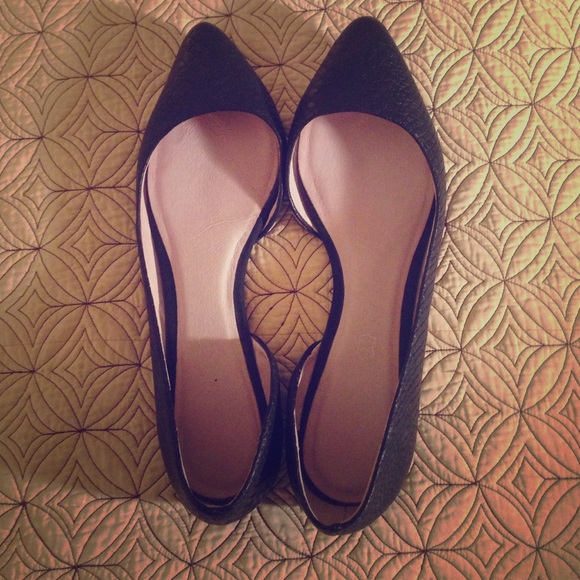 Aldo faux crocodile leather flats size 8.5