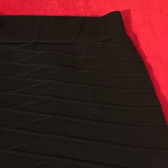3/$25 Black body-con skirt - Picture 4 of 5