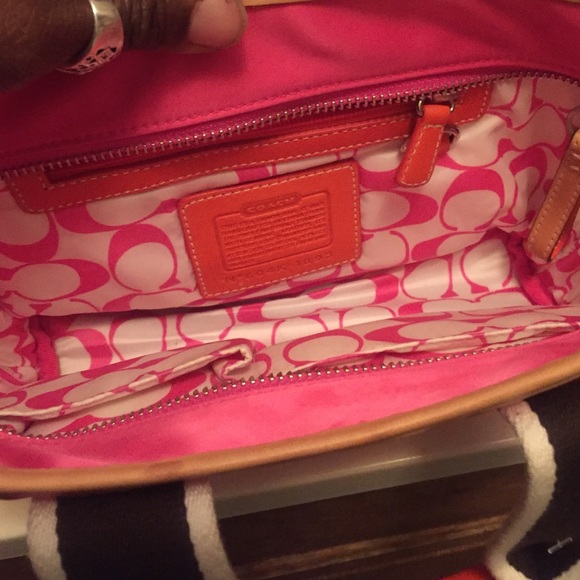 Coach purse - Picture 2 of 4