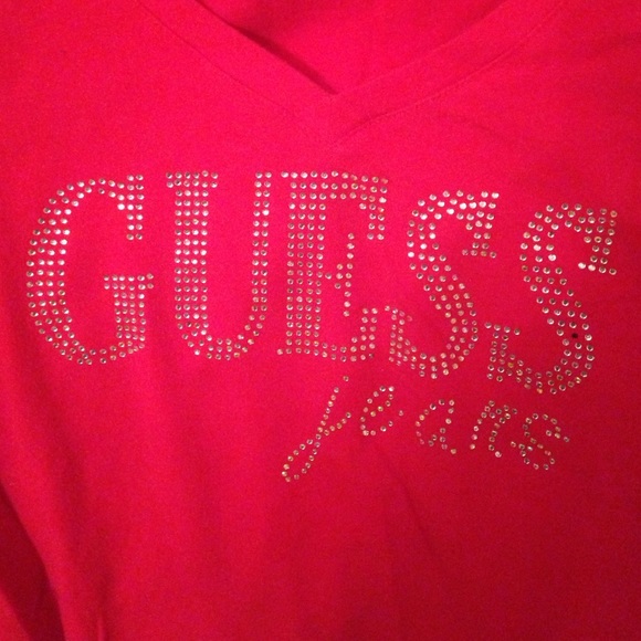 #156.  Guess t-shirt . Used. Good condition 👍. - Picture 2 of 4