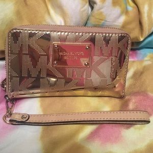 Michel Kors zip wallet