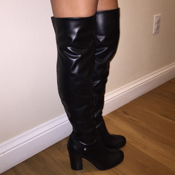 Guess 3-In-1 Boot