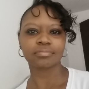 Meet your Posher, Mathia