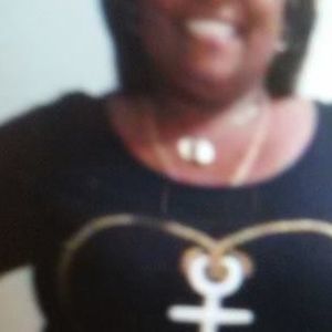 Meet your Posher, Raquel