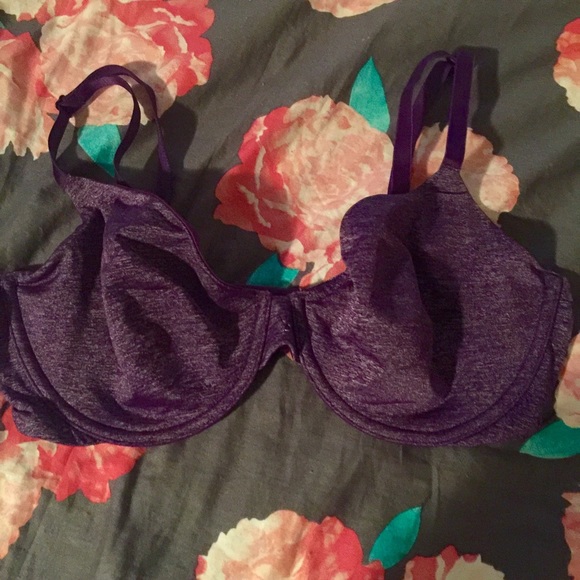 Victoria's Secret bra. - Picture 1 of 3