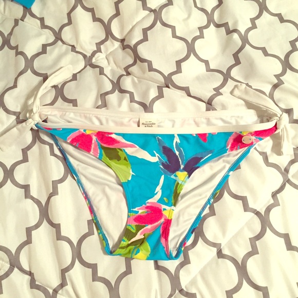 Floral bikini bottoms