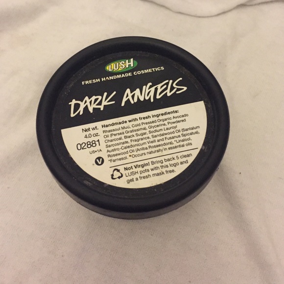LUSH Dark Angels Scrub
