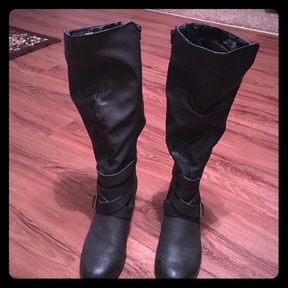 Winter boots about 2.4 inches - Picture 1 of 2