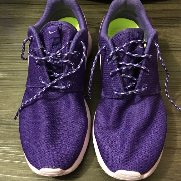 Nike Shoes - Nike Roshe One Women's Size 7.5