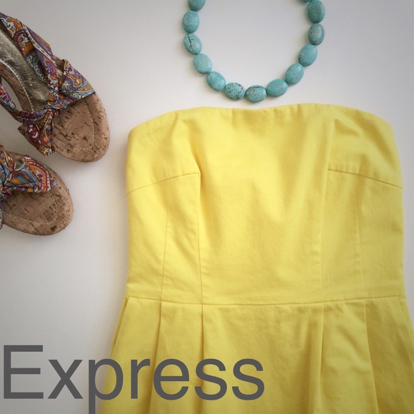 Price Cut ✂️ Express yellow strapless dress