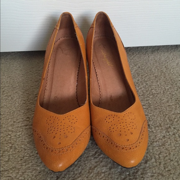Anthropologie Shoes - Anthropologie Miss Albright Elevated Oxfords 8.5 Anthropologie Shoes - Anthropologie Miss Albright Elevated Oxfords 8.5