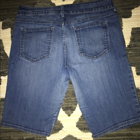 Old Navy Bermuda shorts