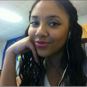 Meet your Posher, Daniela