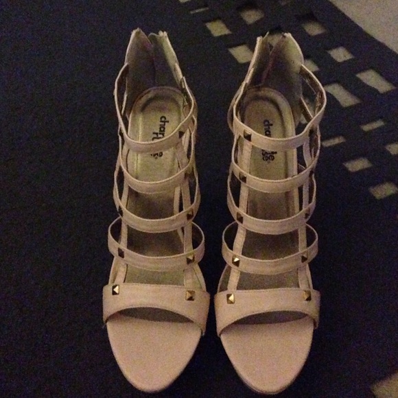 High heels - Picture 2 of 3